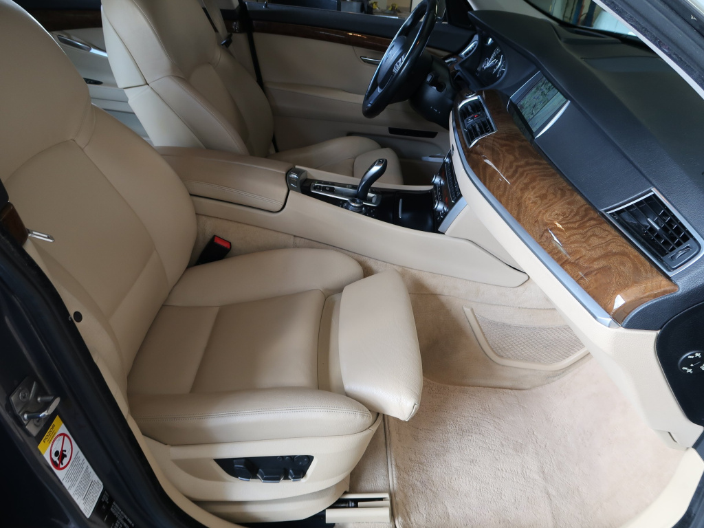 BMW 5GT