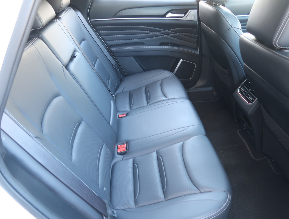Dongfeng Fengon 5