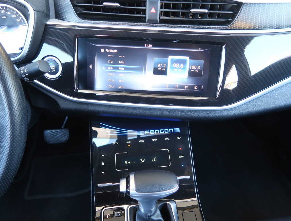 Dongfeng Fengon 5 Classic +