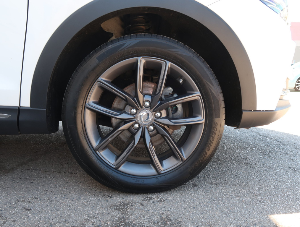 Dongfeng Fengon 5