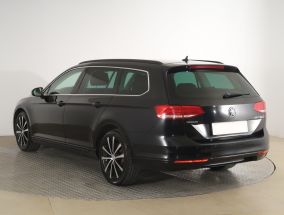 Volkswagen Passat - 2015