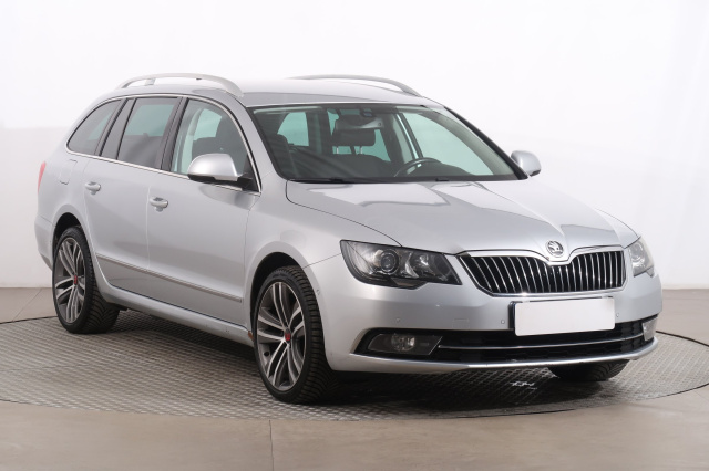 Škoda Superb 2014
