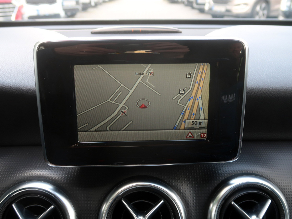 Mercedes-Benz A