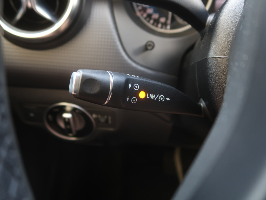 Mercedes-Benz A