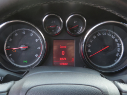 Opel Astra 2011