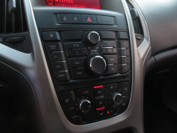Opel Astra 2011