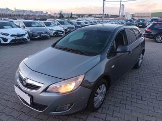 Opel Astra, 2011