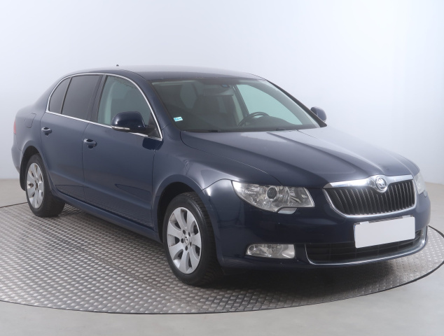 Škoda Superb 2011