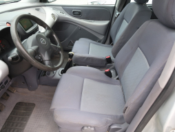 Nissan Almera Tino 2006