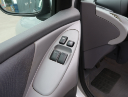 Nissan Almera Tino 2006