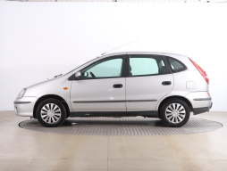 Nissan Almera Tino 2006