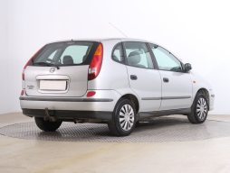 Nissan Almera Tino 2006