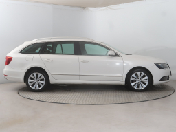 Škoda Superb 2013