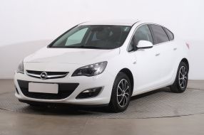 Opel Astra - 2013