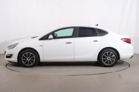 Opel Astra - 2013