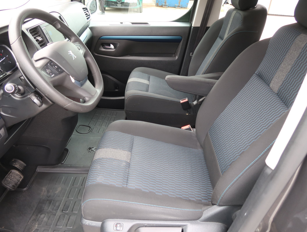Peugeot Traveller