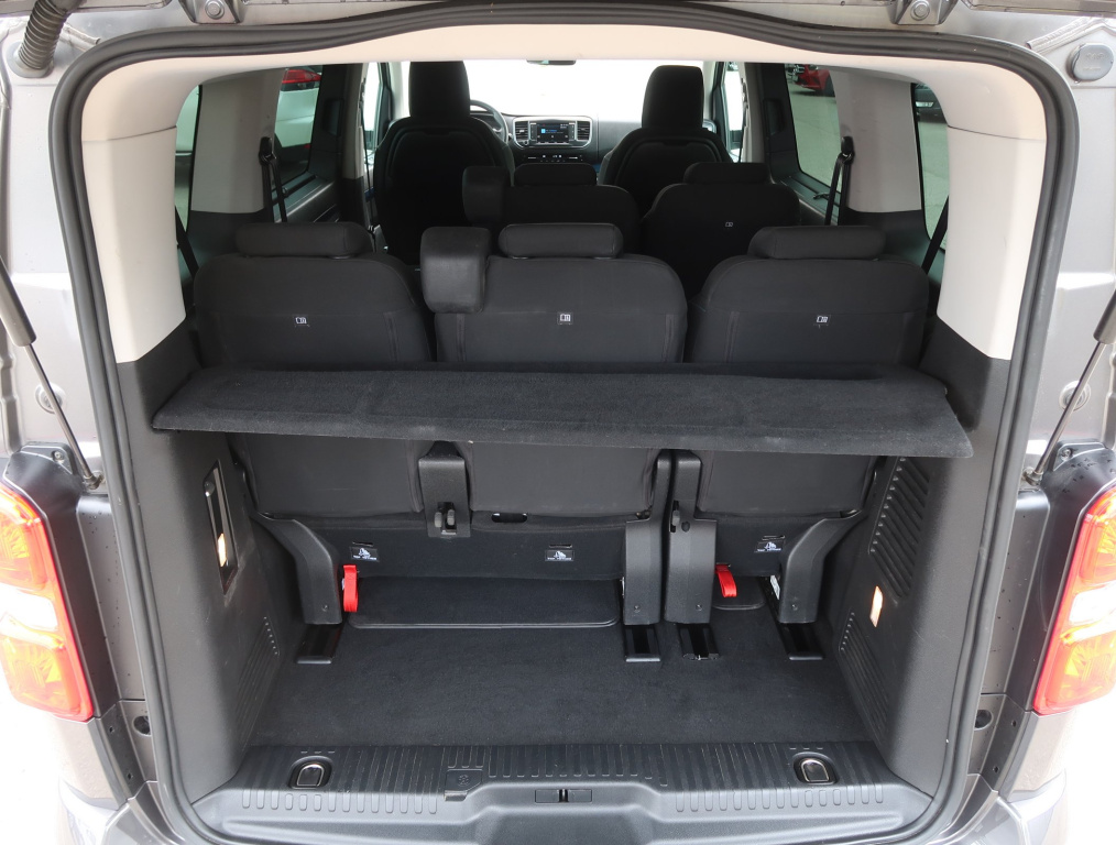 Peugeot Traveller