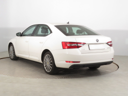 Škoda Superb 2016