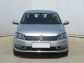 Volkswagen Passat - 2011
