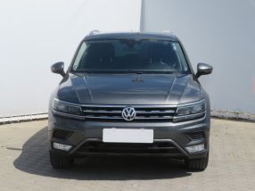 Volkswagen Tiguan - 2016