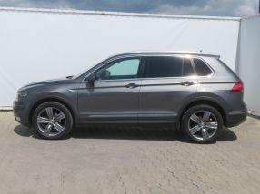 Volkswagen Tiguan - 2016
