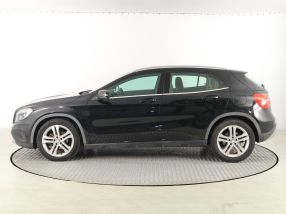 Mercedes-Benz GLA - 2016