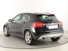 Mercedes-Benz GLA - 2016