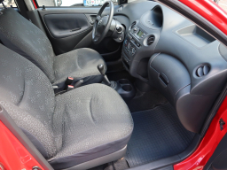 Toyota Yaris 2004