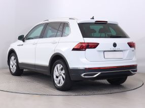 Volkswagen Tiguan - 2021