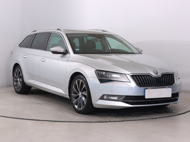 Škoda Superb 2015