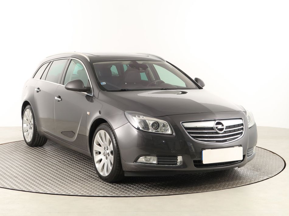 Opel Insignia - 2011