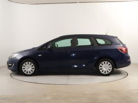 Opel Astra - 2013