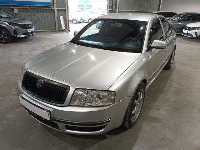 Škoda Superb 2003
