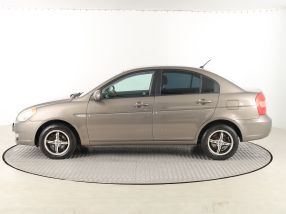 Hyundai Accent - 2009