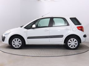 Suzuki SX4 - 2013
