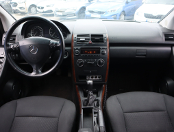 Mercedes-Benz A 2004