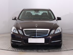Mercedes-Benz E - 2011