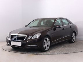 Mercedes-Benz E - 2011