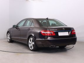 Mercedes-Benz E - 2011