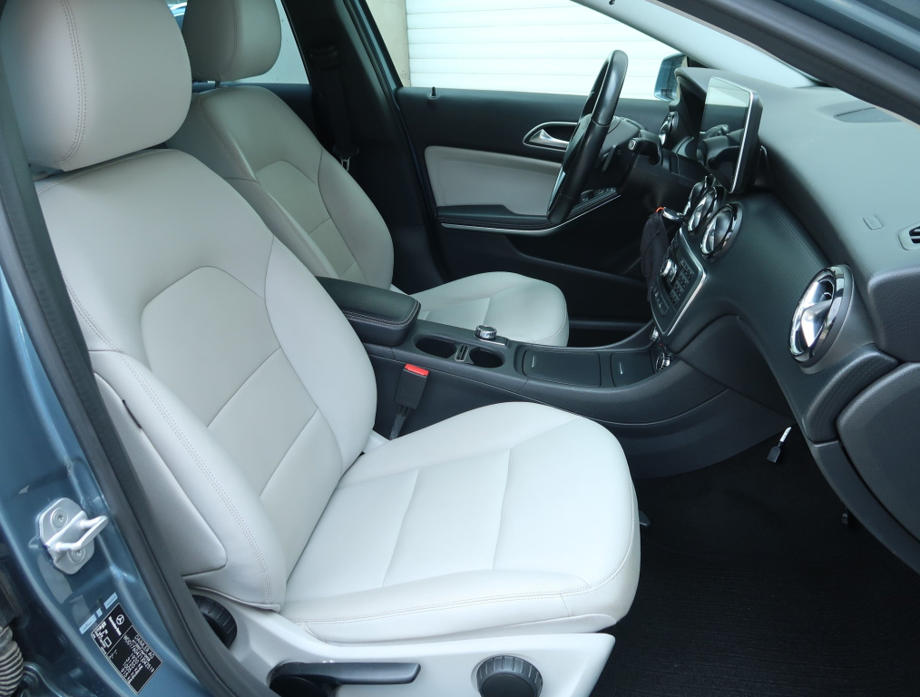 Mercedes-Benz A