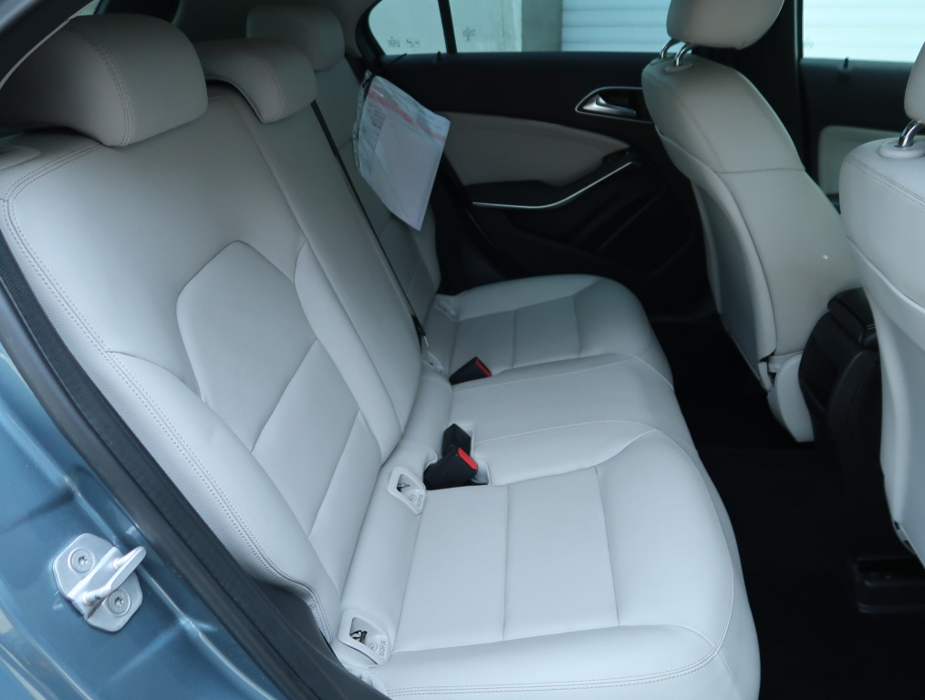 Mercedes-Benz A