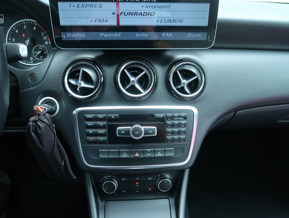 Mercedes-Benz A