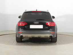 Audi Allroad A4 2013