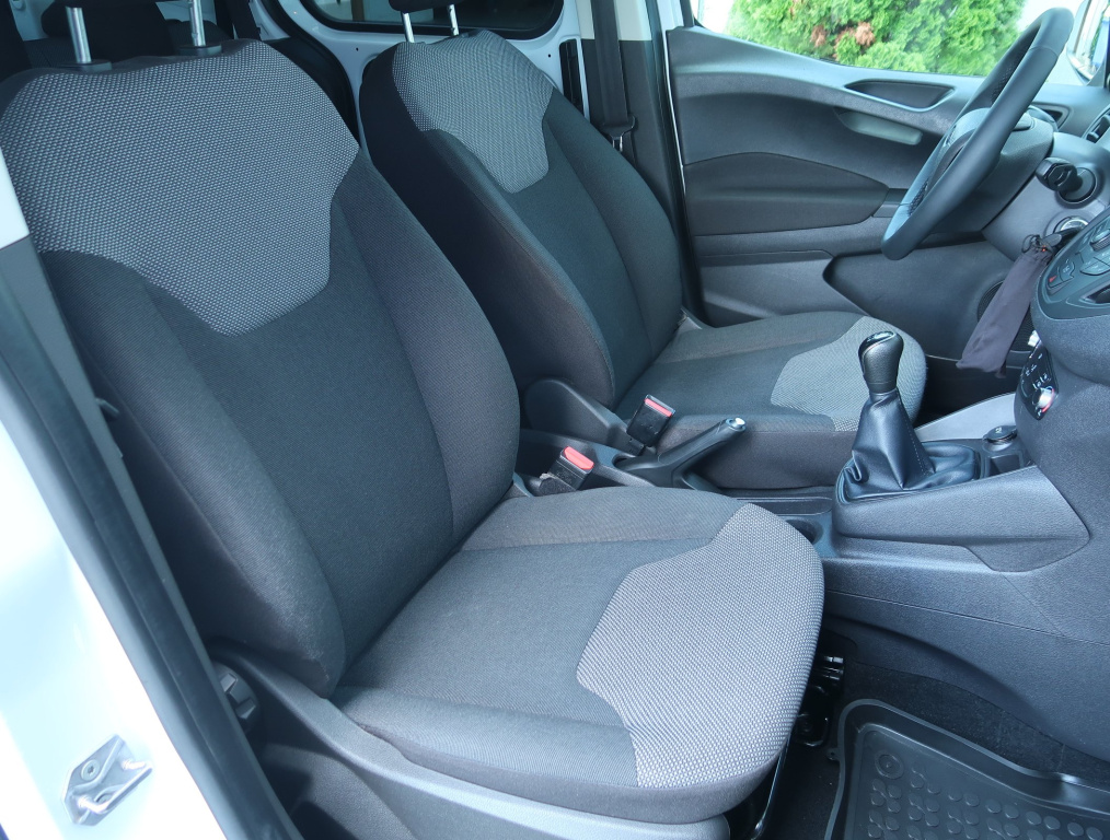 Ford Transit Courier