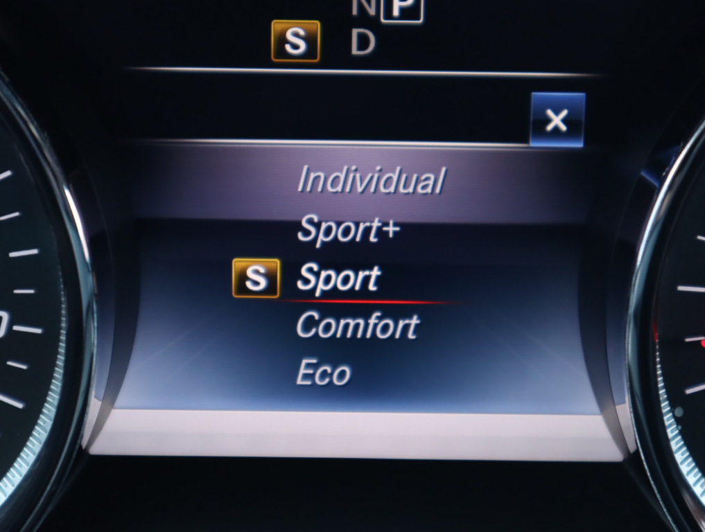 Mercedes-Benz E
