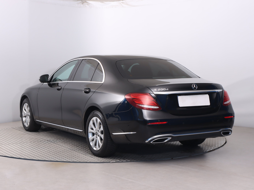 Mercedes-Benz E