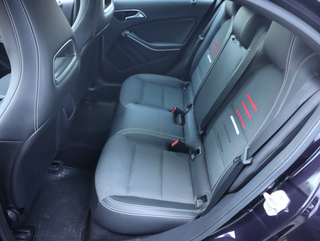 Mercedes-Benz A