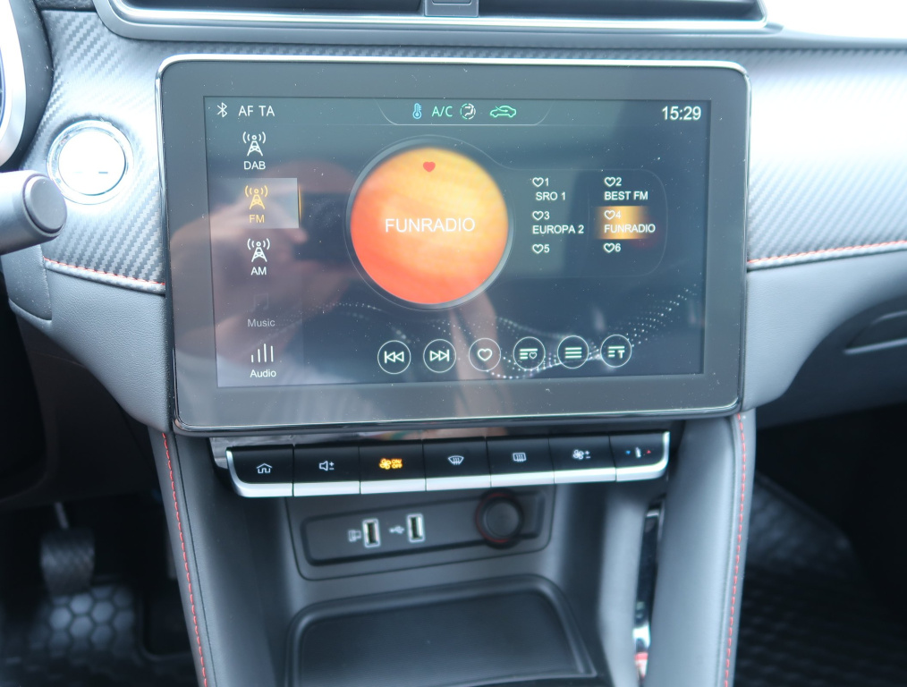 MG ZS SUV