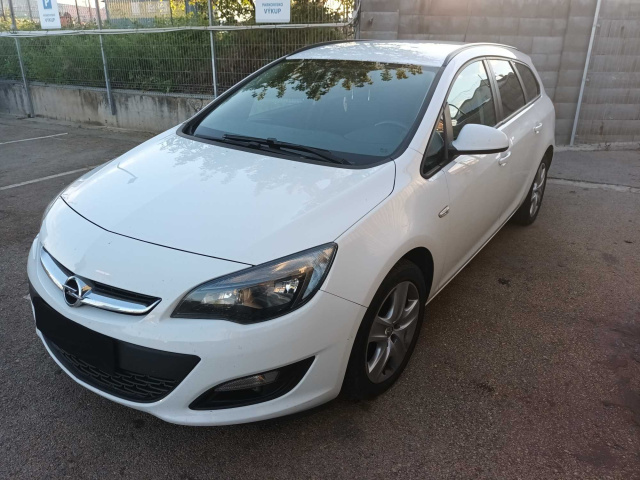Opel Astra 2015
