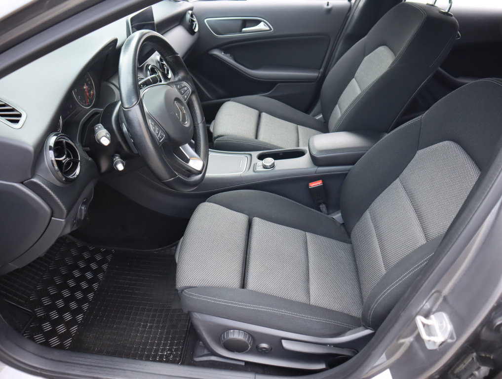 Mercedes-Benz A